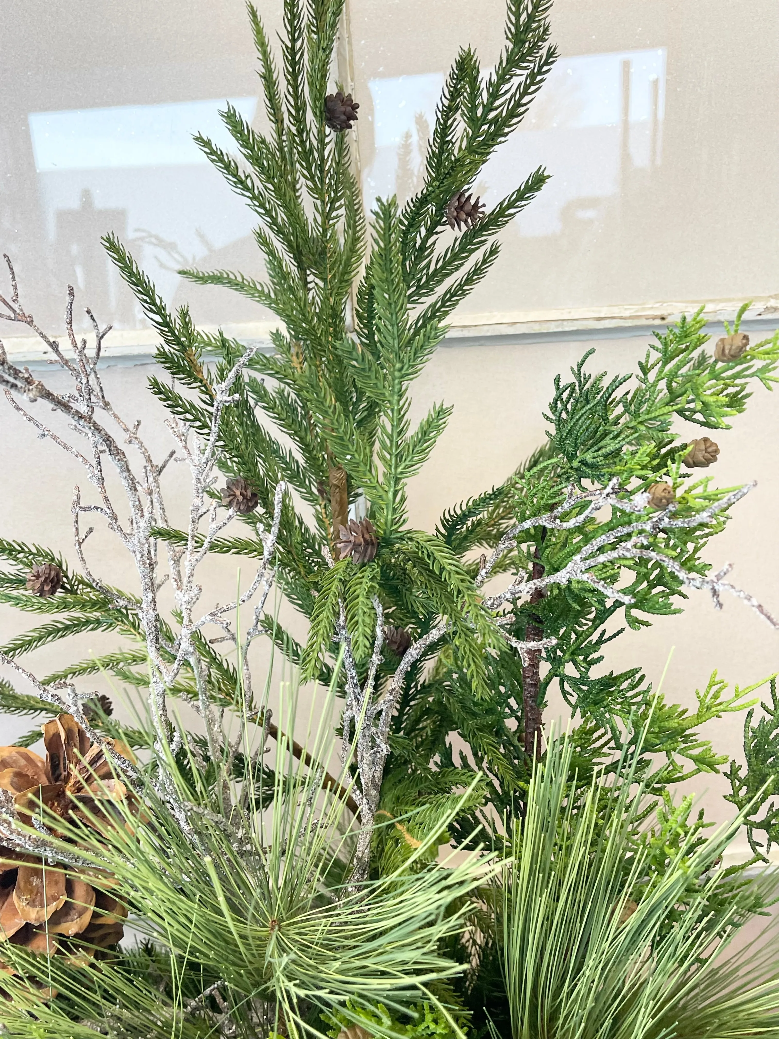 33" Beautiful Winter Porch Pot