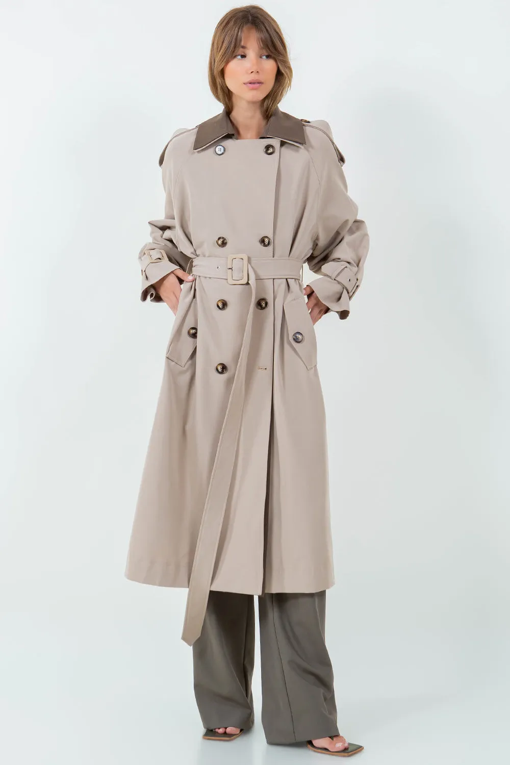 CONTRAST DOUBLE BREASTED TRENCH COAT - BROWN