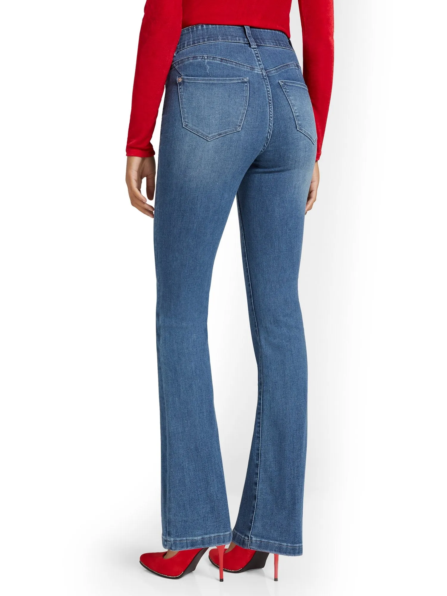 Curvy High-Waisted Bootcut Jeans - Light Wash