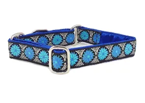 Daisy Chains in Blue - Martingale or Buckle Dog Collar - 1" Width