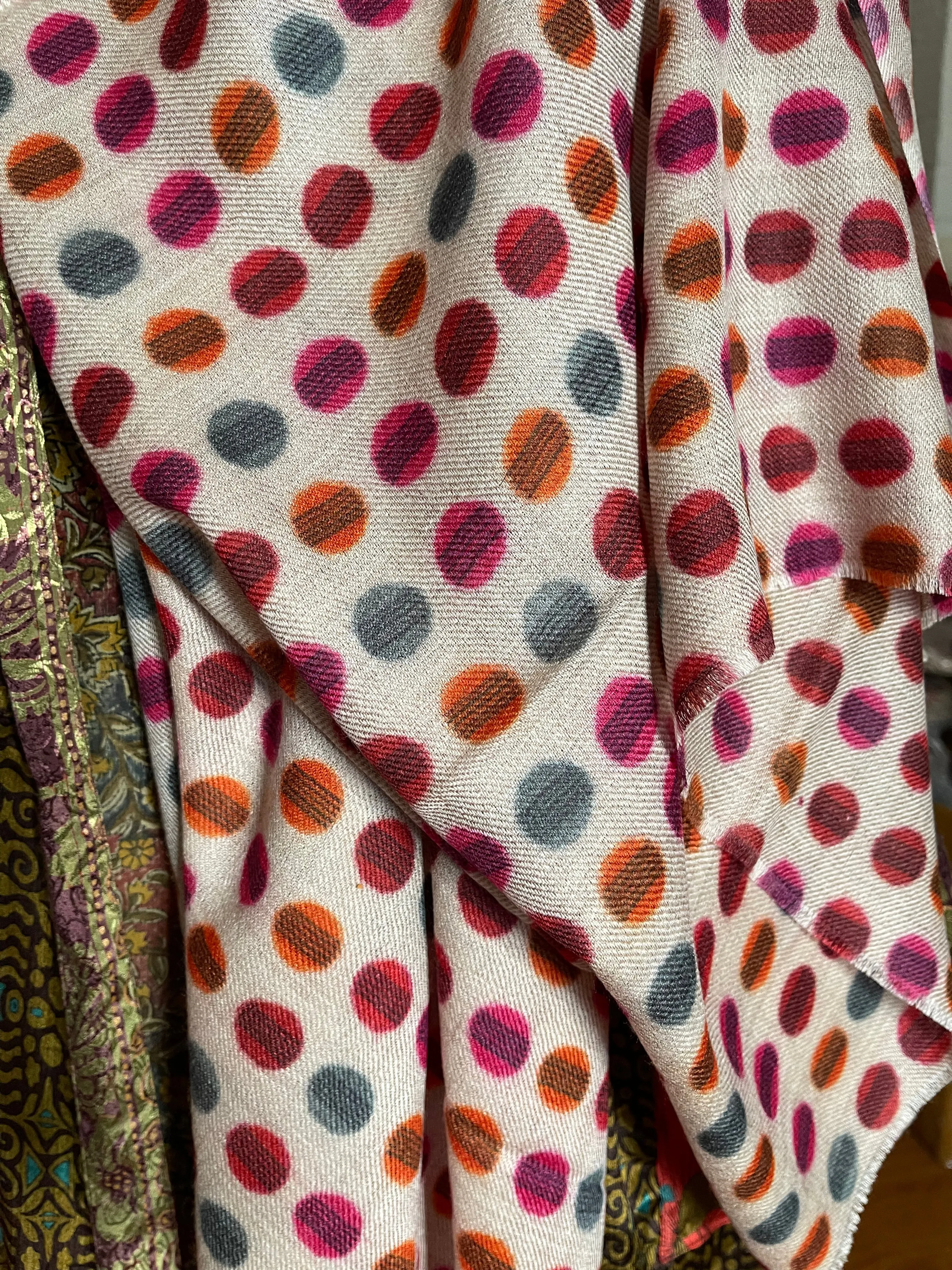 FINE MERINO WOOL - Night Lights