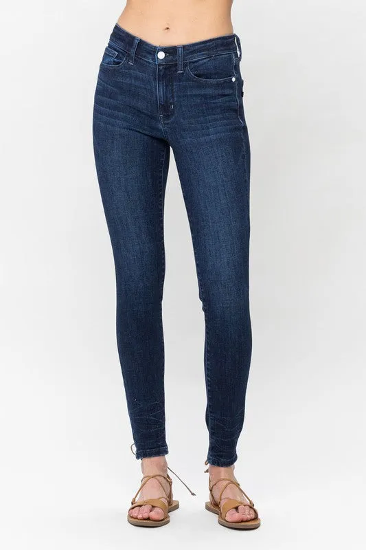 Judy Blue Bella Mid-Rise Jeans