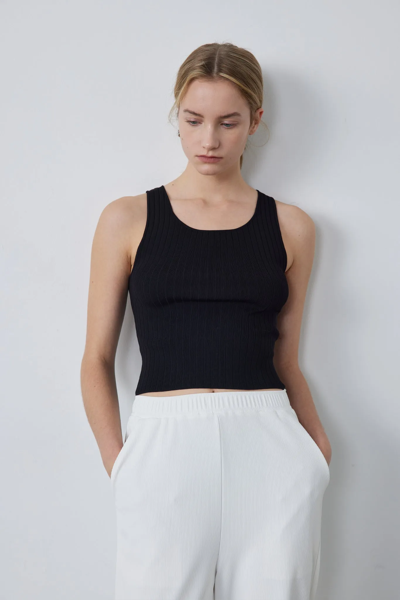 Ribbed Knit Cropped Tank Top