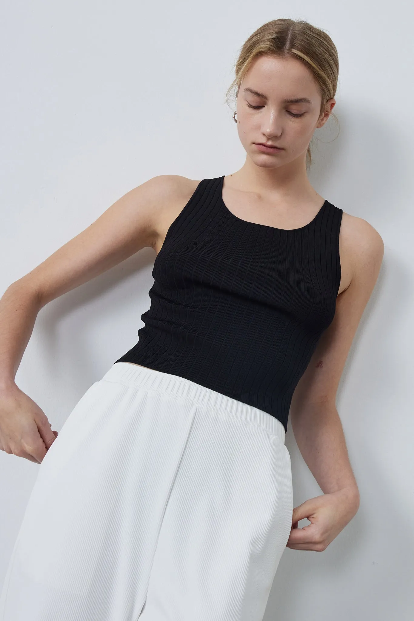 Ribbed Knit Cropped Tank Top