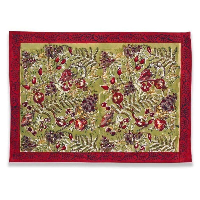 Winter Garden Wreath Red & Green Collection