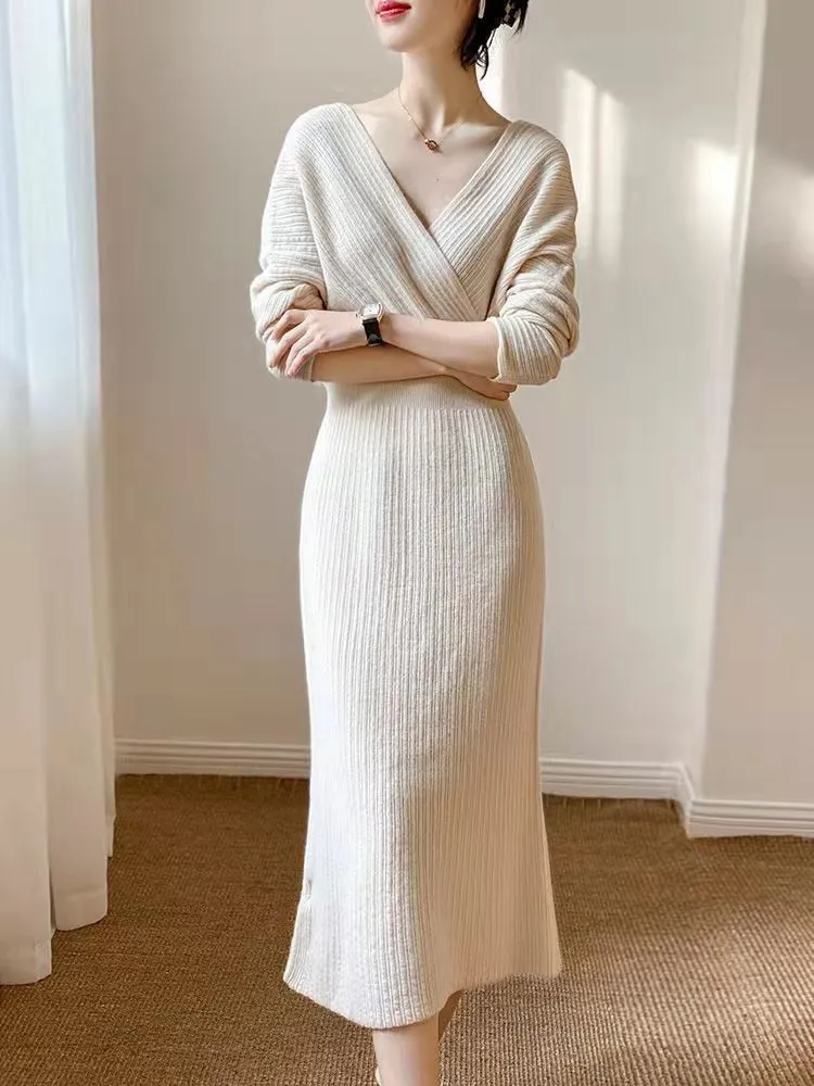 Women's Celebrity Style Sweater Dress V-Neck Backing Temperament Commuter Knit Long Sweater Dress